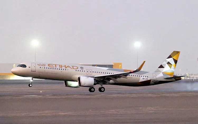 Etihad Airways’ first Airbus A321LR touches down in Abu Dhabi