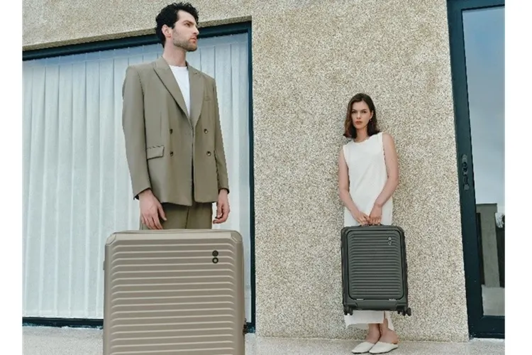 Travel Smart This Season with Jashanmal’s Premium Luggage